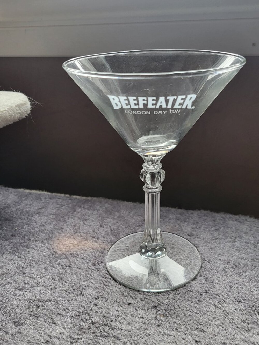 Beefeater Dry Gin Martini Cocktail Glass Etched good condition